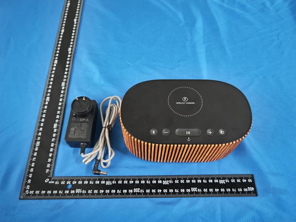 Wooden Bluetooth Wireless Charging Speaker with Clock Function - FCC ID 2BS7X-MX - SHANGHAI FUNNER ELECTRONIC TECHNOLOGY CO.,LTD. (5)