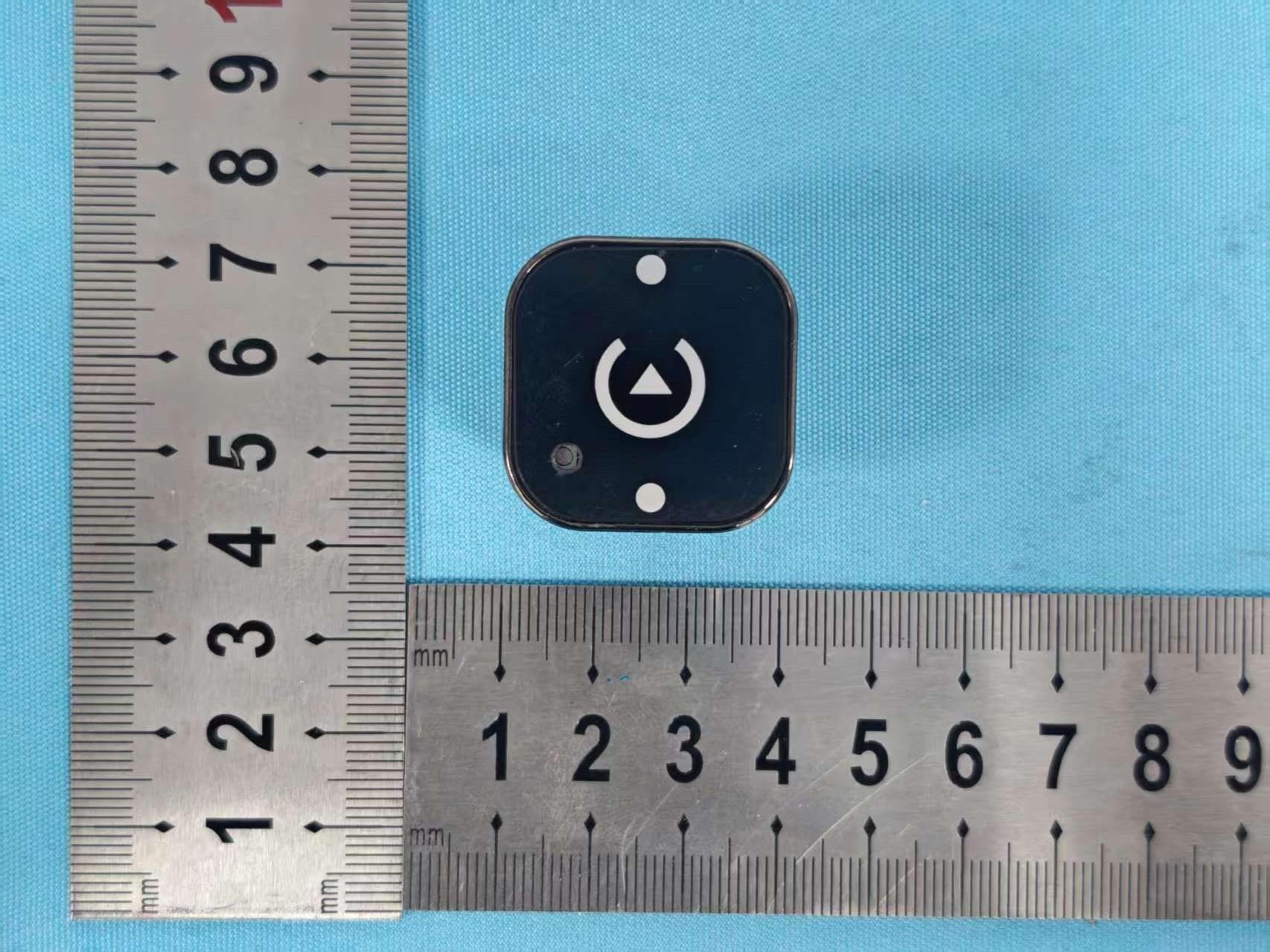 Wireless CarPlay Adapter - FCC ID 2BS8F-CXD-CARPLAY - Shenzhen changxinde science&technology co., ltd. (4)