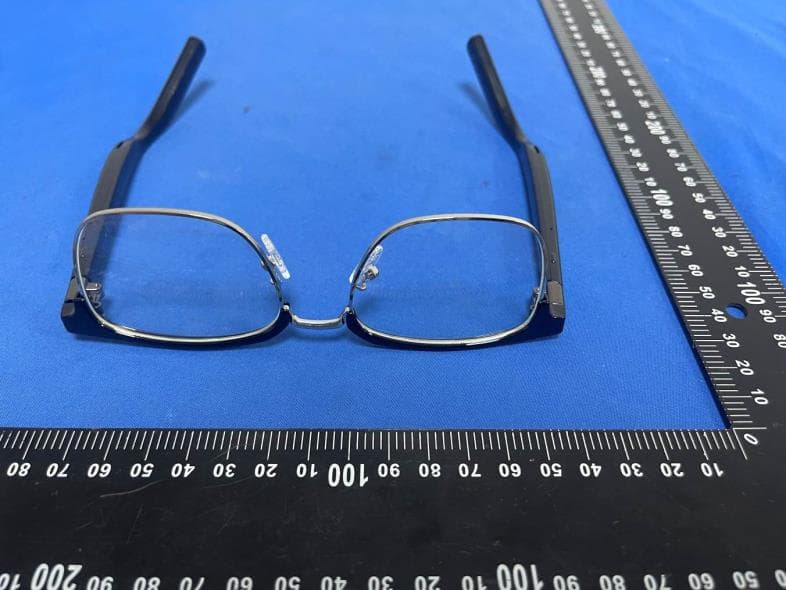 Intelligent glasses - FCC ID 2BSCX-G12 - ShenZhen Glasse Technology Co.,Ltd. (4)