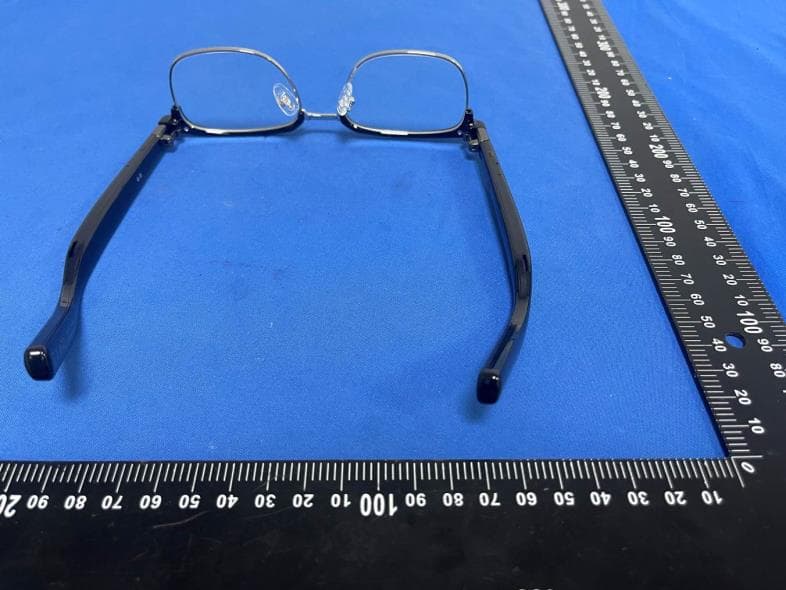 Intelligent glasses - FCC ID 2BSCX-G12 - ShenZhen Glasse Technology Co.,Ltd. (3)