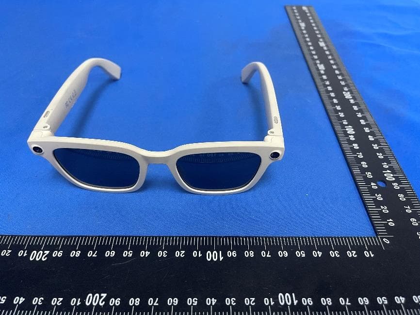 Smart glasses - FCC ID 2BSCX-V03PRO - ShenZhen Glasse Technology Co.,Ltd. (3)