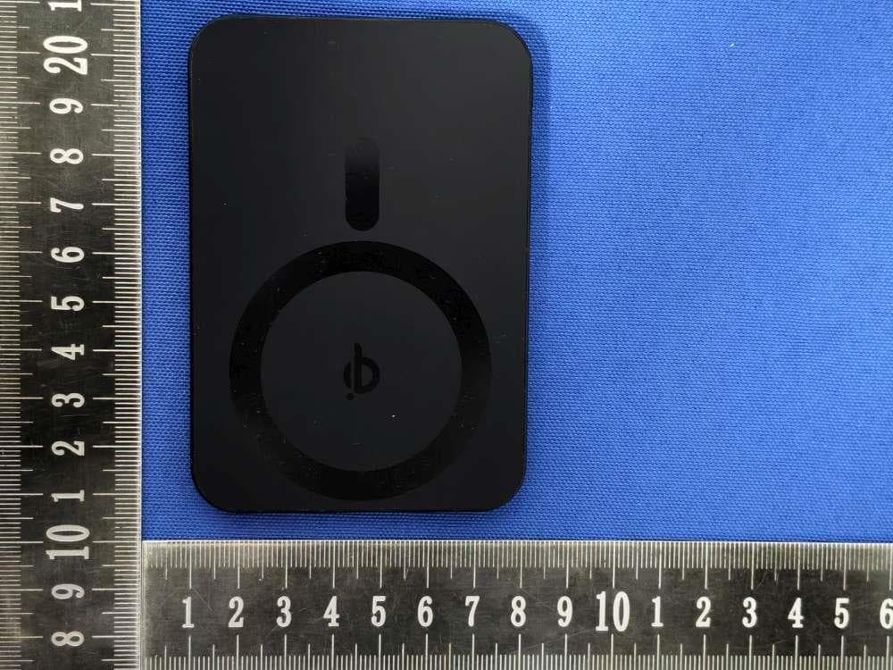 Wireless power bank - FCC ID 2BSMI-PB1 - Dongguan Innosmart Electronics Co., Ltd. (2)
