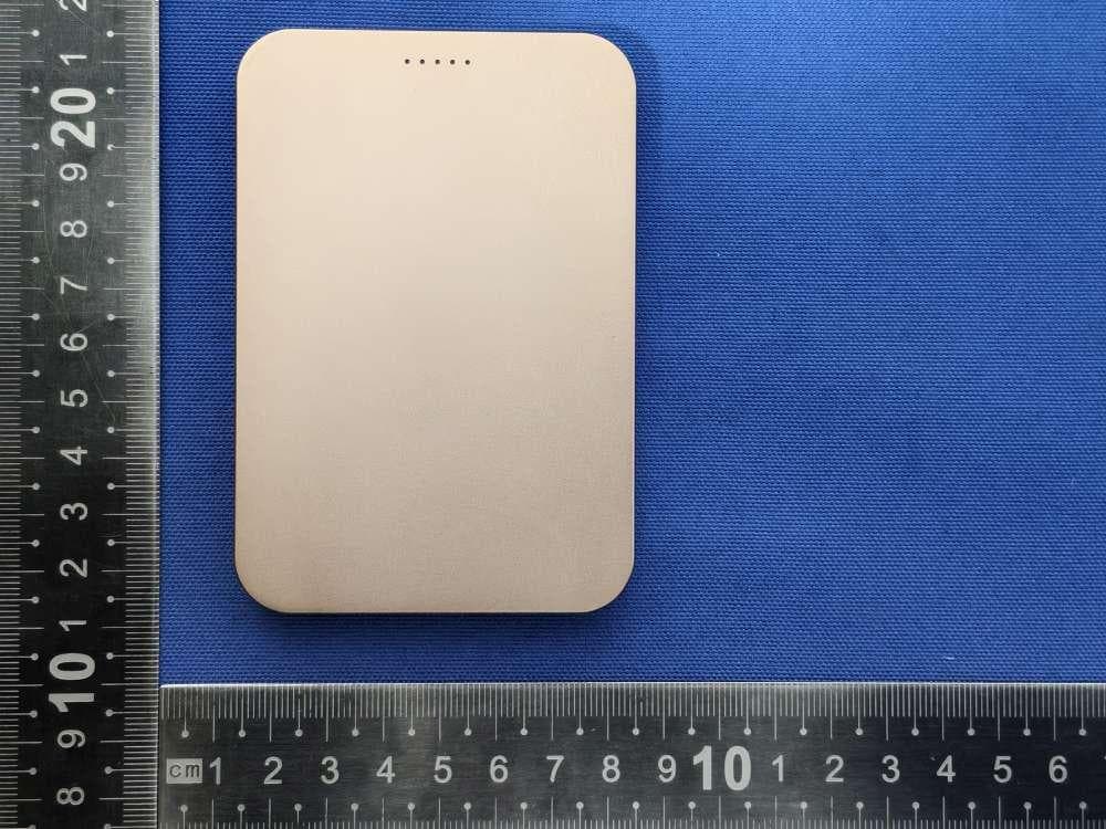 Wireless power bank - FCC ID 2BSMI-PB5 - Dongguan Innosmart Electronics Co., Ltd.