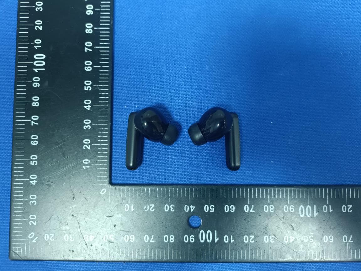 A8 Bluetooth EarBuds Headphones - FCC ID 2BSOY-A8 - Ningbo Zhenhai Xinyuan New Materials Technology Co., Ltd.