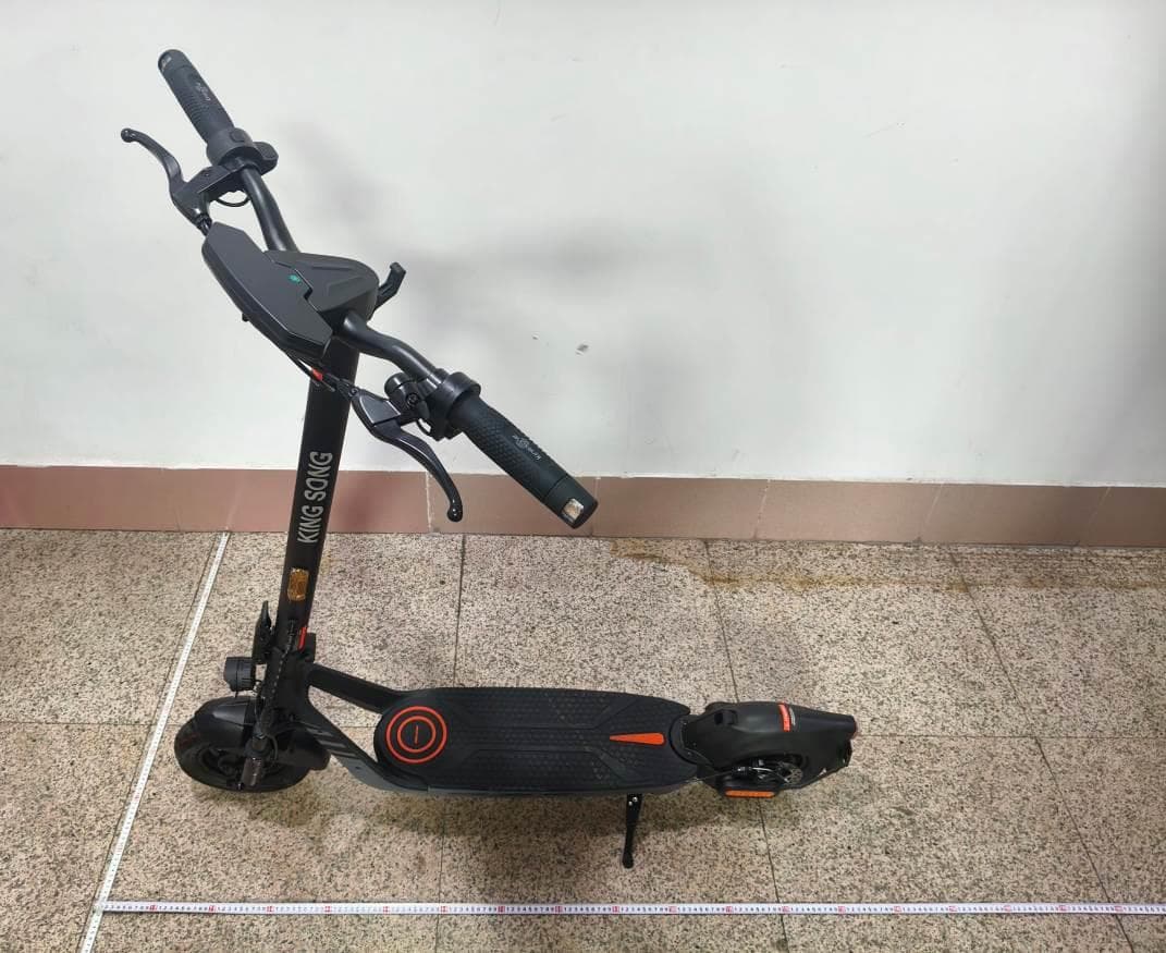 Electric scooter - FCC ID 2BSP6-N14KSE - Shenzhen Kingsong Technology Co., Ltd. (3)