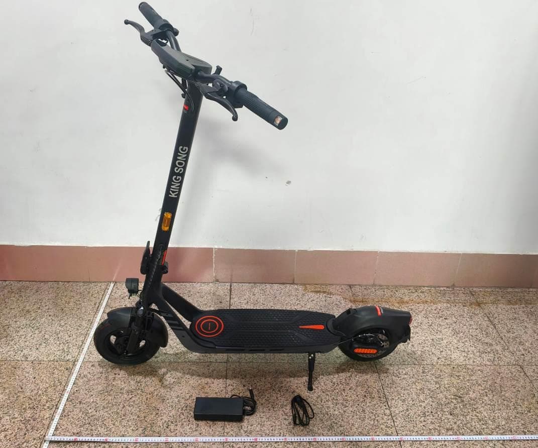 Electric scooter - FCC ID 2BSP6-N14KSE - Shenzhen Kingsong Technology Co., Ltd. (4)
