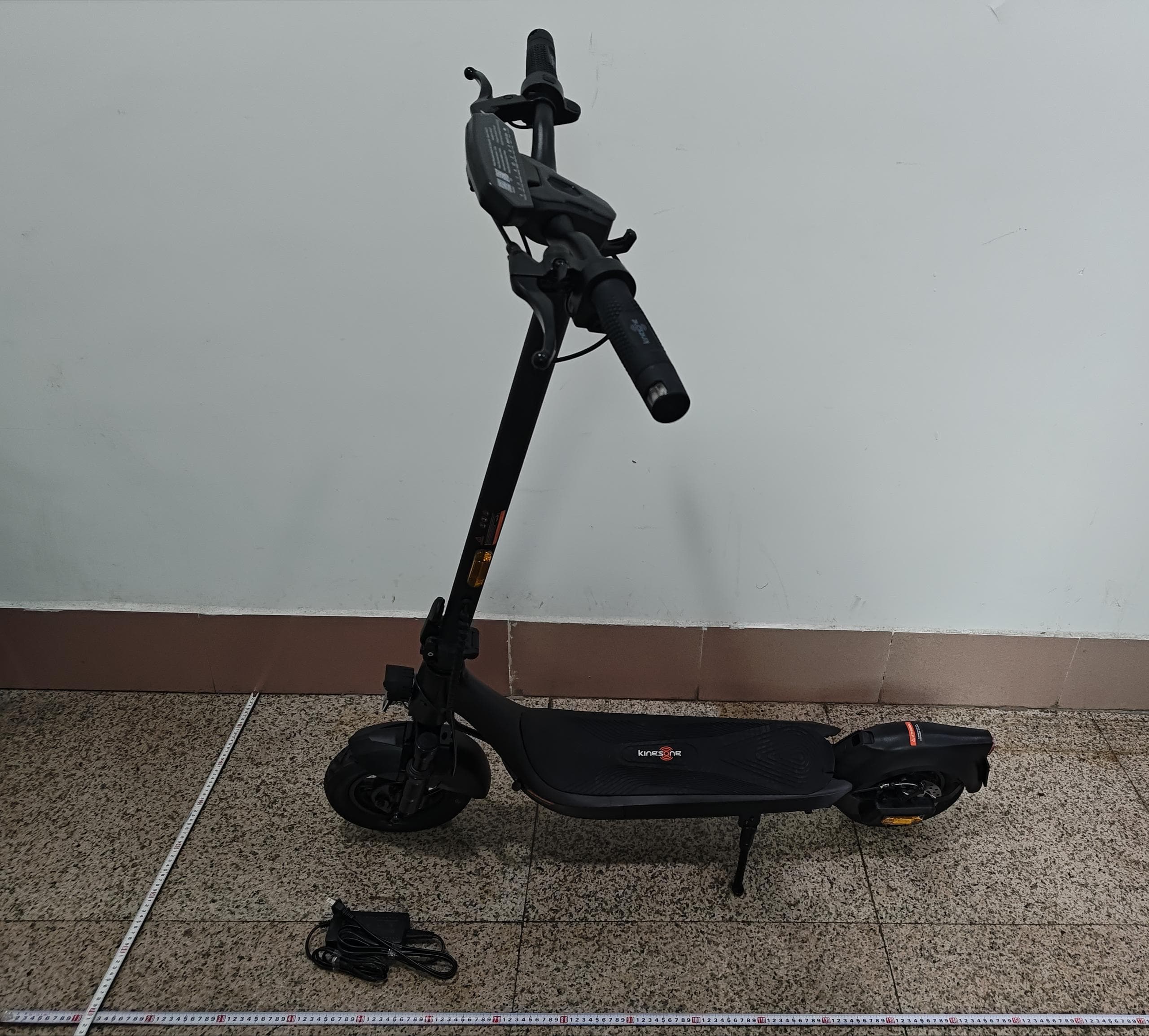 Electric scooter - FCC ID 2BSP6-N15KSE - Shenzhen Kingsong Technology Co., Ltd. (2)