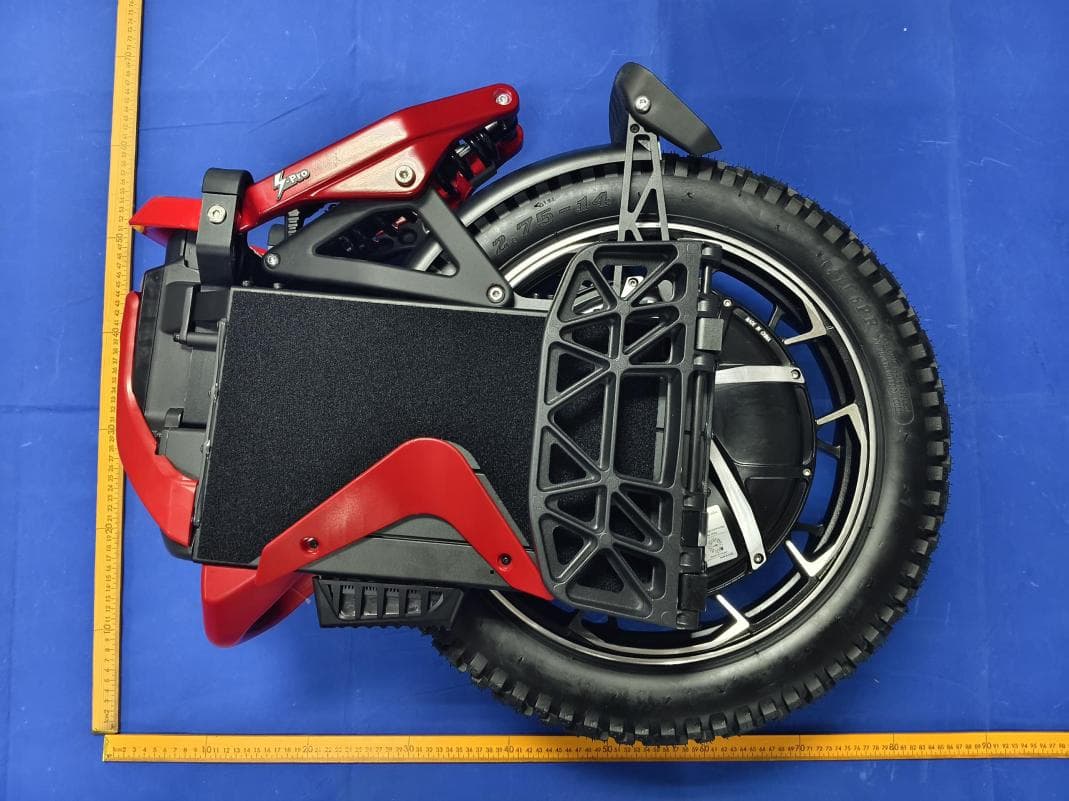 Electric unicycle - FCC ID 2BSP6-S22PRO - Shenzhen Kingsong Technology Co., Ltd. (3)
