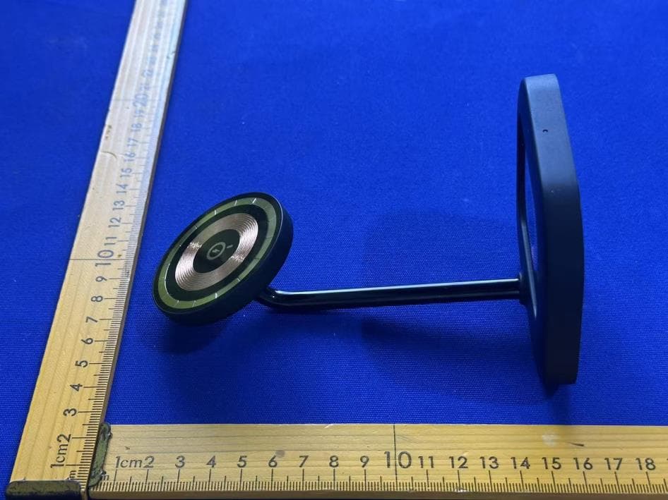 2-in-1 Wireless Charger - FCC ID 2BSPP-WI00210 - Dongguan Haoyu Technology Co., Ltd. (4)