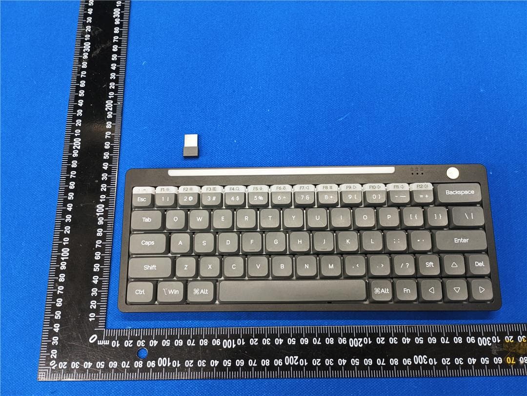 Nics Hesper64(100) Gemini Low-Profile Keyboard - FCC ID 2BSQB-NHE64G12509 - Nics Technology and Trading CO., Limited