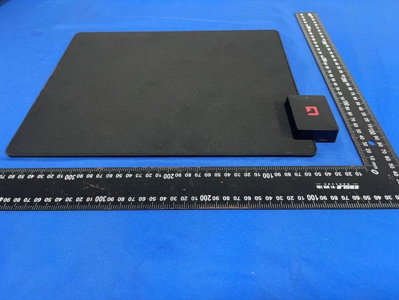 Wireless Charging Mouse Pad - FCC ID 2BSQH-SHO-107 - Yuhong Electronics (Shenzhen) Co., Ltd. (3)