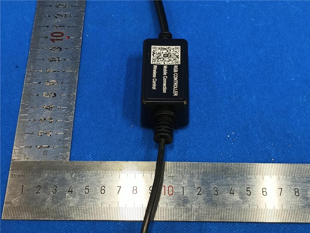 LED Flagpole whip light - FCC ID 2BSRD-4FT - Guangzhou Tengyue Electronic Technology Co., Ltd.