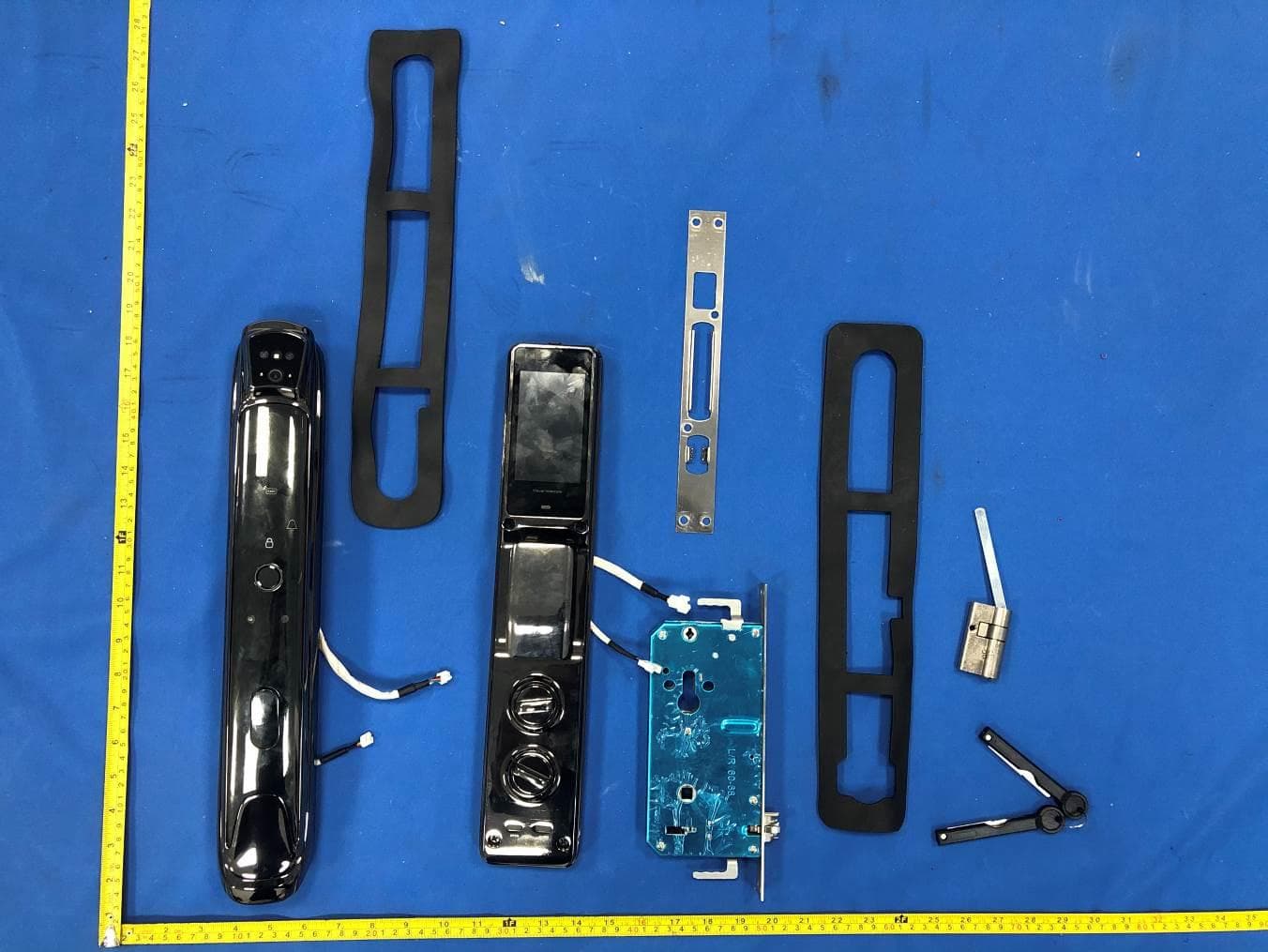 Smart lock - FCC ID 2BSRF-P70 - Zhejiang Dalton Intelligent Technology Co., Ltd.