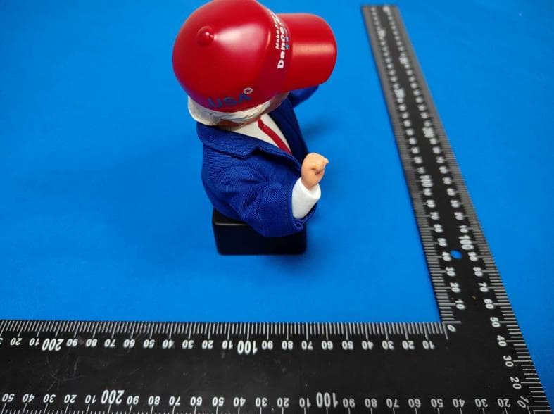 Electronic bobblehead figure - FCC ID 2BSRQ-LM-018 - Shenzhen LM Technology Co., Ltd. (5)