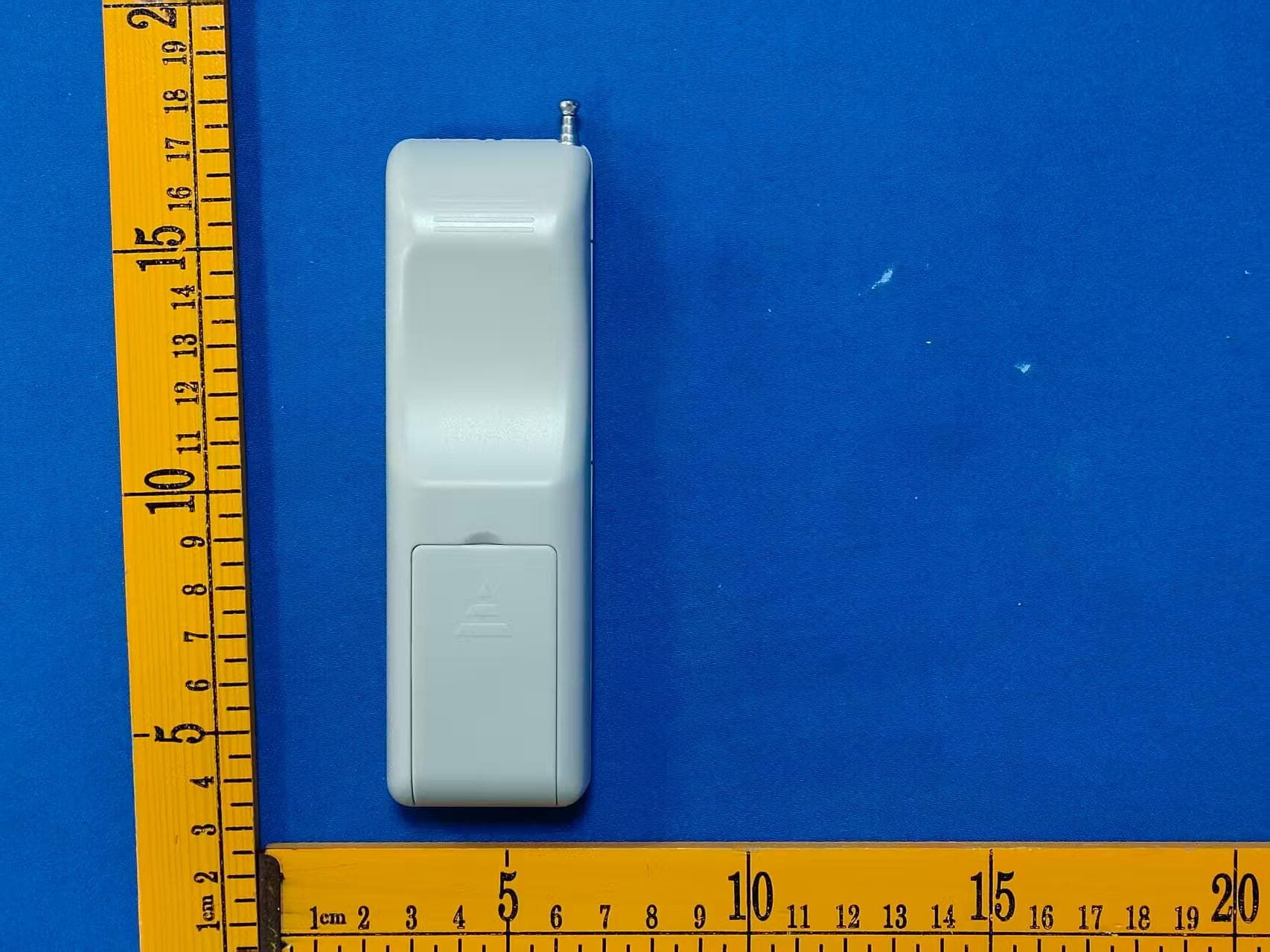 Remote Control - FCC ID 2BSS9-HP012 - Hangzhou Chenzezhian Maoyiyouxiangongsi