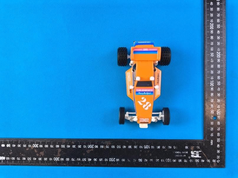 RC28 ZOOM,RC28T ZOOM - FCC ID 2BSSQ-20166RX - Dongguan Silverlit Toys Co., LTD (3)