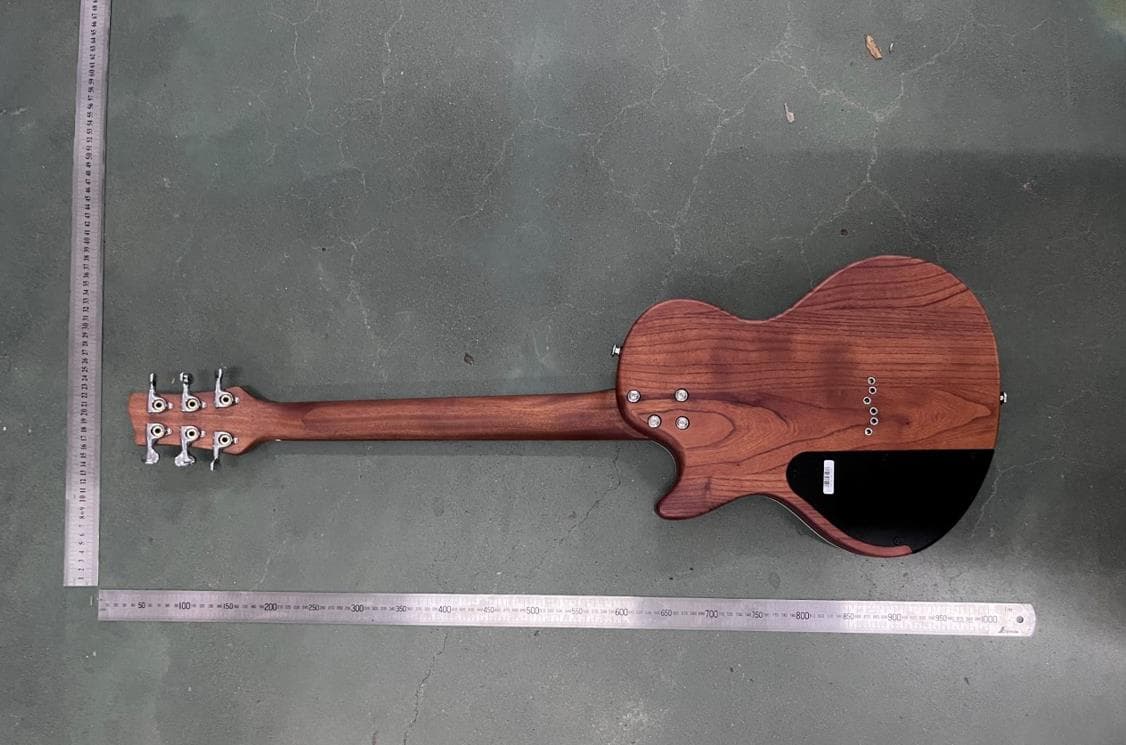 Soran Verser Series Electric Guitar - FCC ID 2BST7-VP2200VAF - Ji You Technology Co.,Ltd (2)