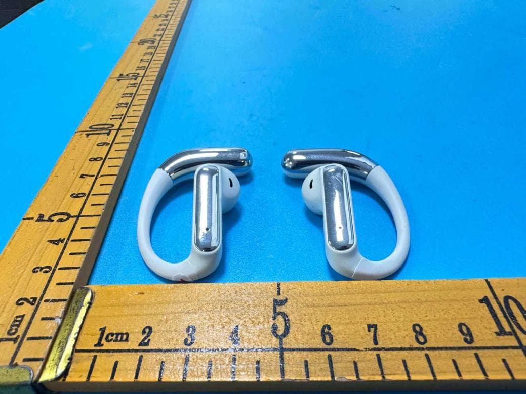 Bluetooth headset - FCC ID 2BSTCH-C2 - Shenzhen Lingyan Technology Co.,Ltd (4)