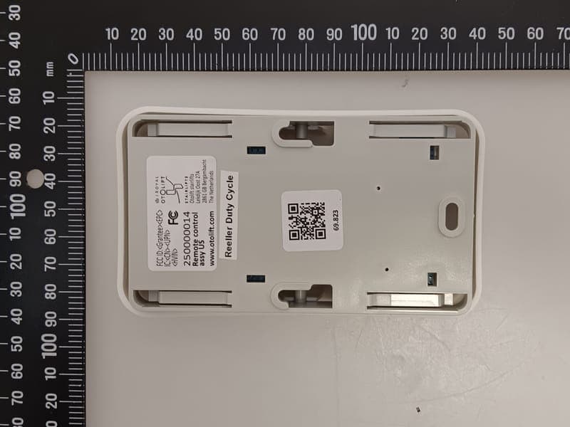 Remote Control US - FCC ID 2BSTUOTO00070 - Otolift Trapliften B.V.