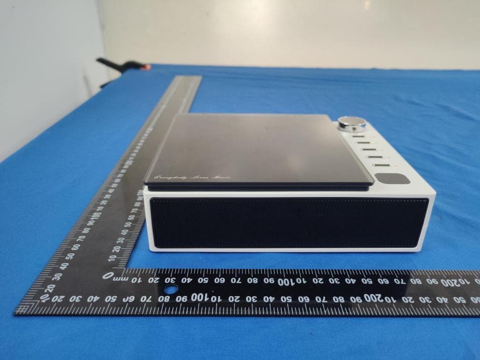 CD Player - FCC ID 2BSU7-LCD201 - Dongguan Xuanfengpai Technology Co., Ltd. (2)