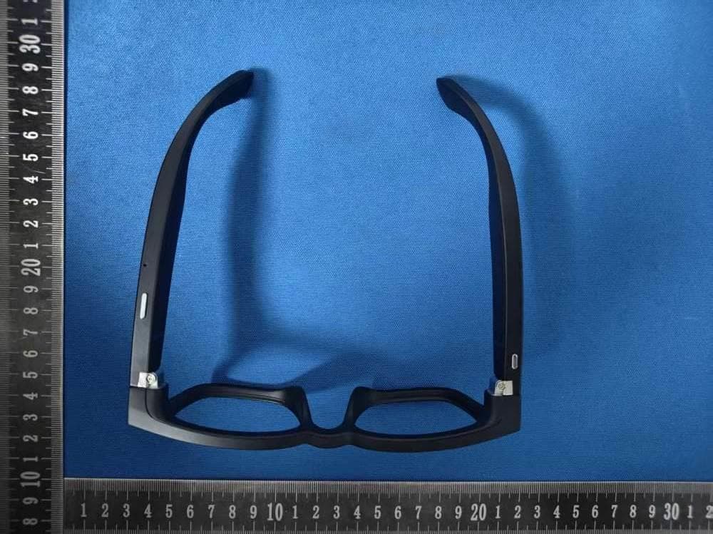 Smart glasses - FCC ID 2BSX4-S10 - Shenzhen Shengshi Intelligent Technology Co., Ltd (2)