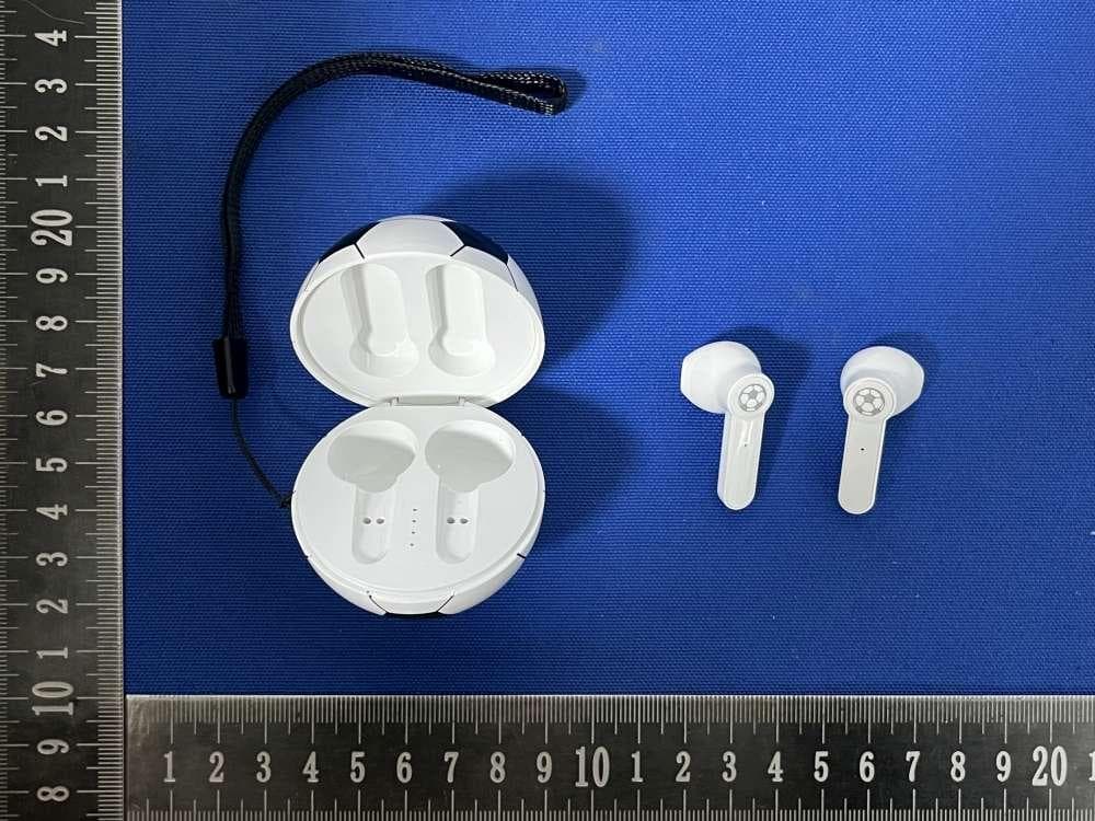 Wireless earphone - FCC ID 2BSXG-E01 - Shenzhen Feichenwang Electronic Co., Ltd. (3)