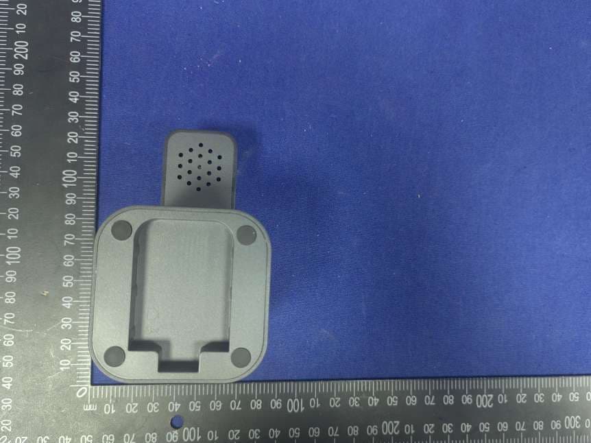 4 in 1 wireless charger - FCC ID 2BSY8-SM20CQ - Dongguan luck-Toon Electronic Technology Co.,Ltd (3)