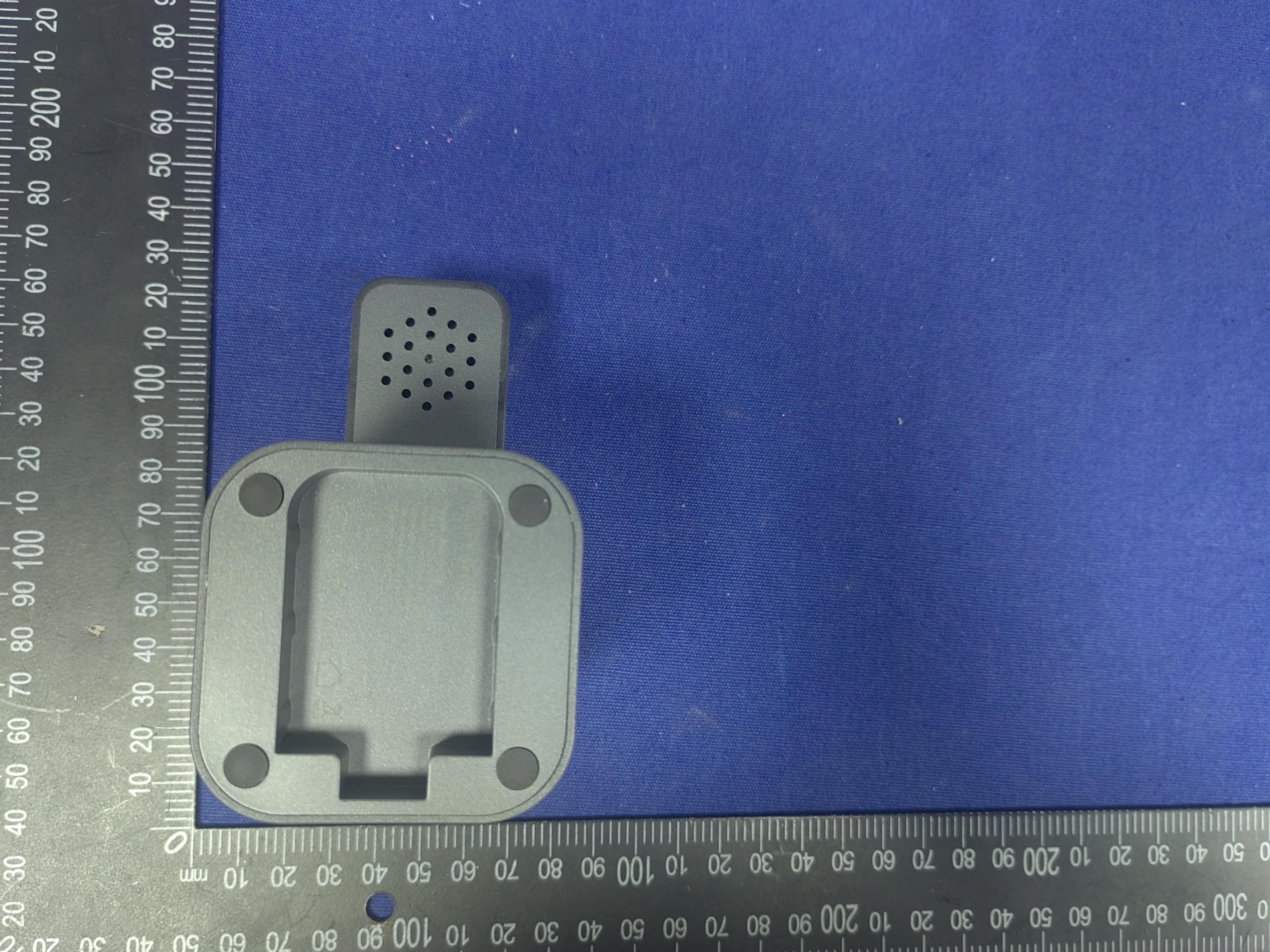 4 in 1 wireless charger - FCC ID 2BSY8-SM20CQR1 - Dongguan luck-Toon Electronic Technology Co.,Ltd (2)