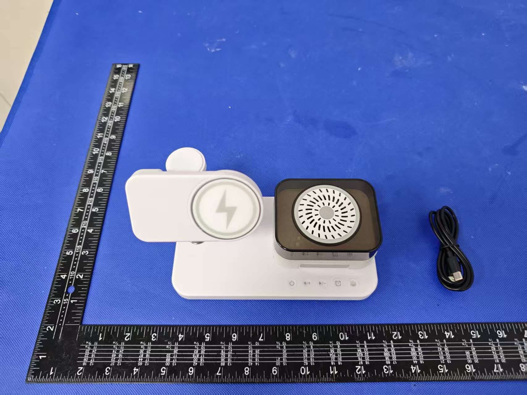 8-in-1 wireless charging induction speaker - FCC ID 2BSYB-JF08 - Shenzhen Che Meiren Technology Co., LTD