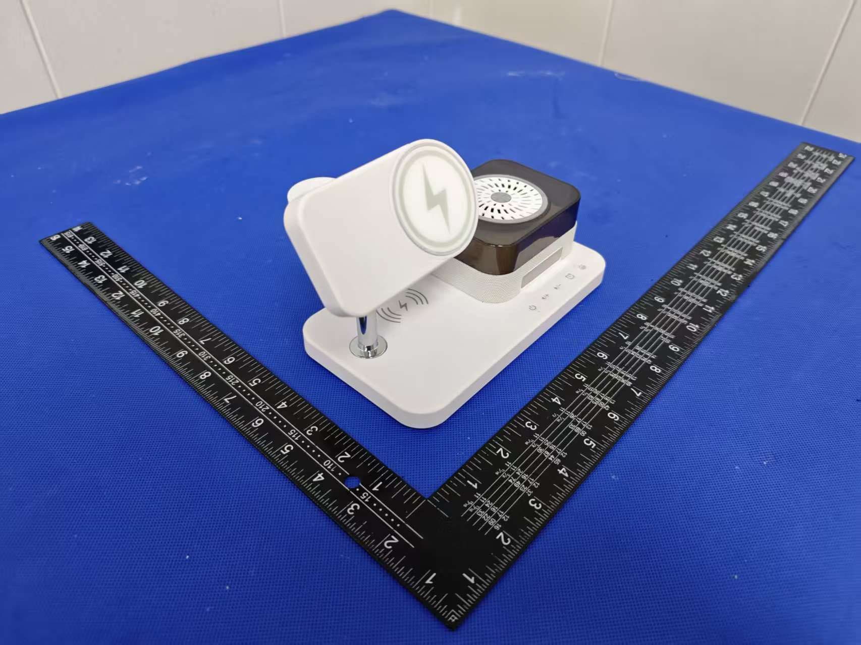 8-in-1 wireless charging induction speaker - FCC ID 2BSYB-JF08 - Shenzhen Che Meiren Technology Co., LTD (3)