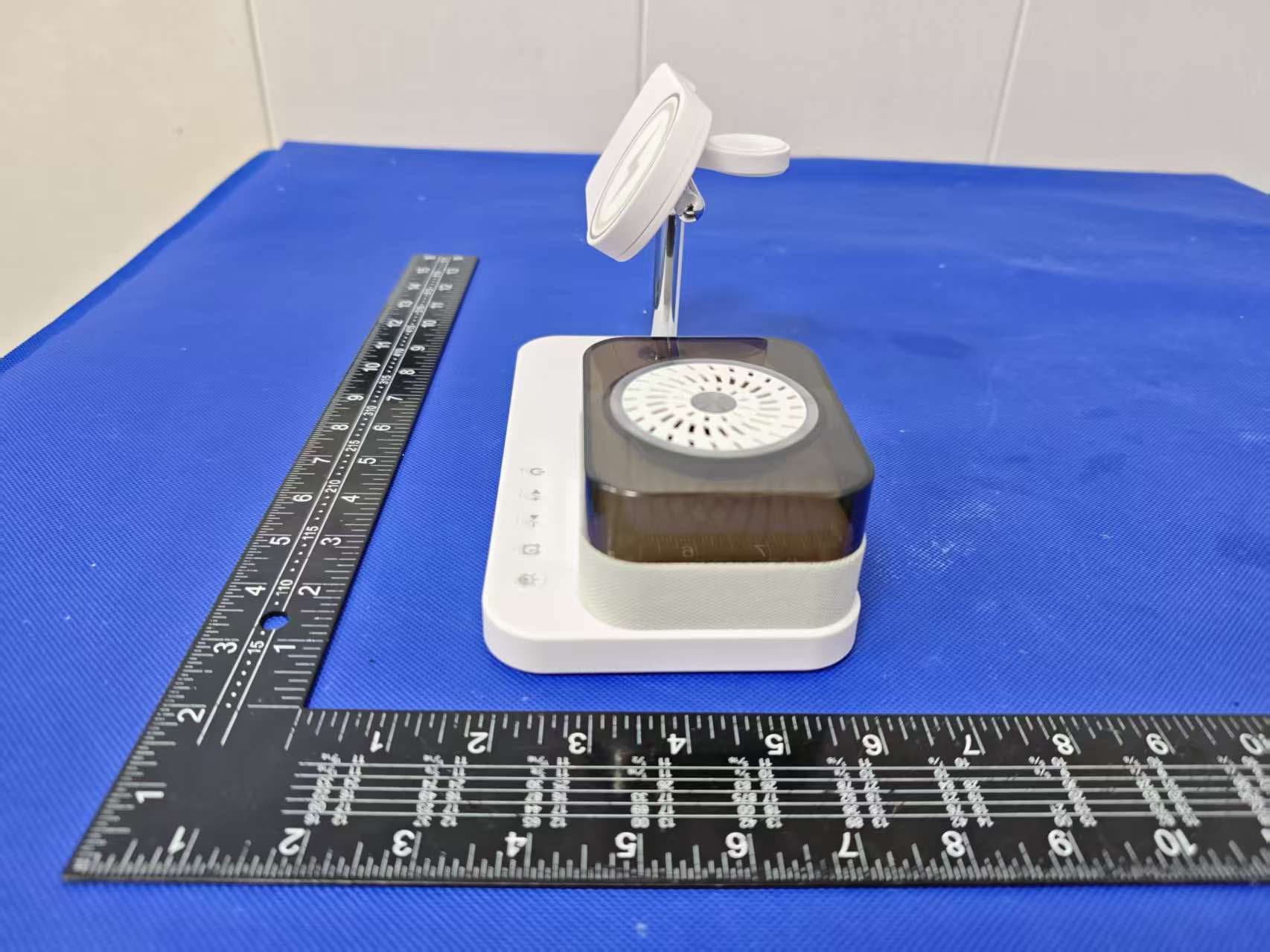 8-in-1 wireless charging induction speaker - FCC ID 2BSYB-JF08 - Shenzhen Che Meiren Technology Co., LTD (4)