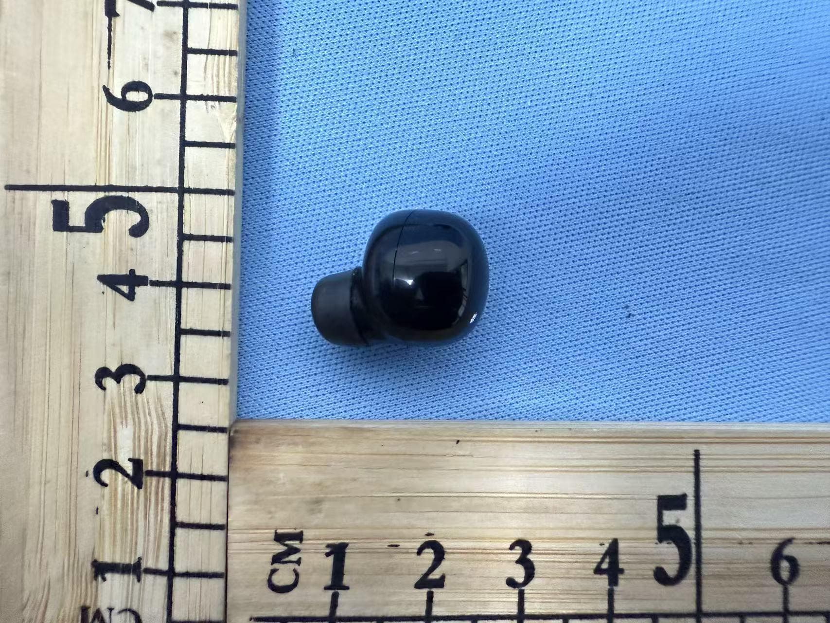 Bluetooth Earphone - FCC ID 2BSYE-Q75MINI - Shenzhen Hui Lian Yi Technology Co., Ltd. (2)