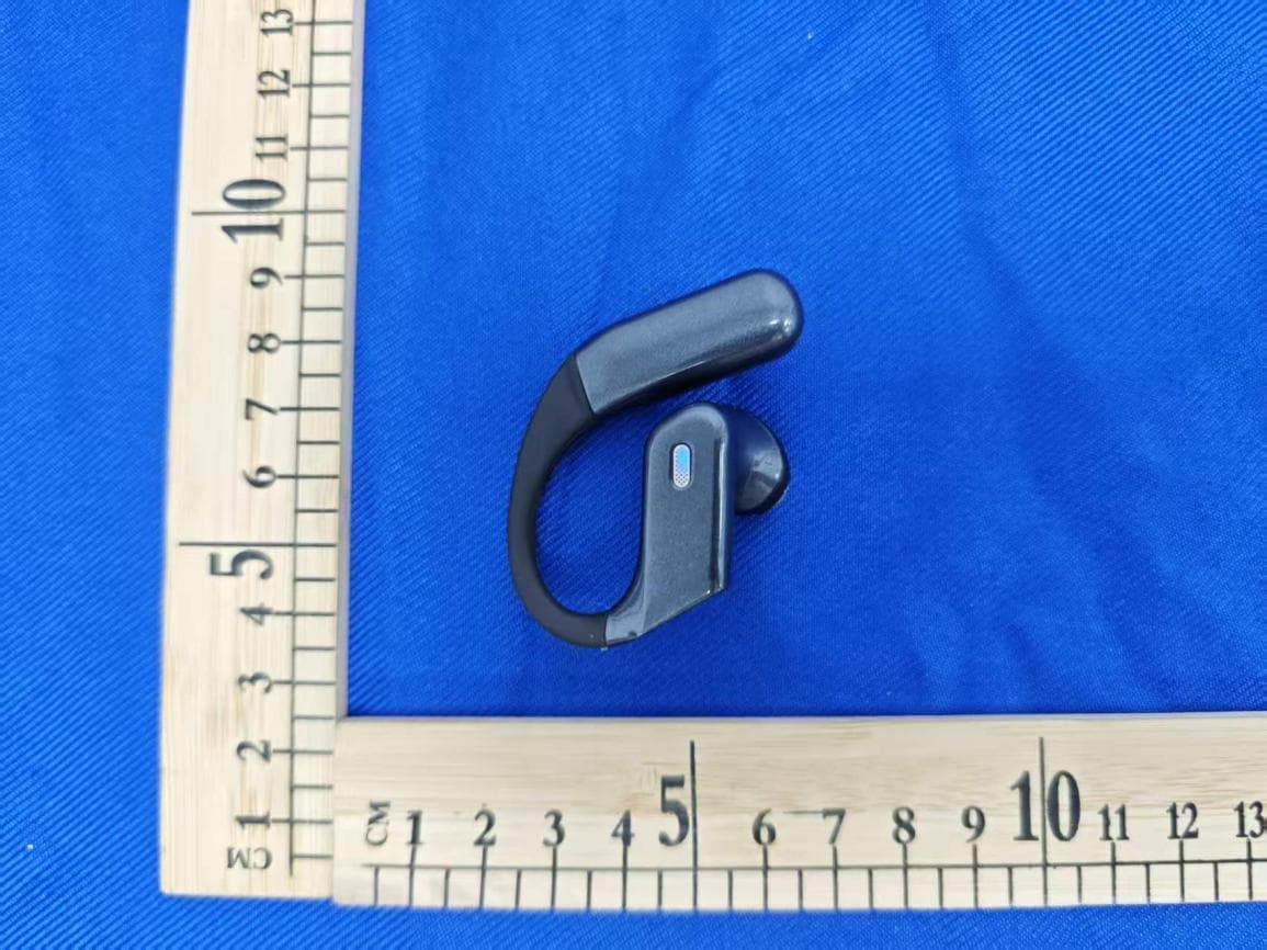 BlueTooth Earphone - FCC ID 2BSYE-Q79 - Shenzhen Hui Lian Yi Technology Co., Ltd. (4)