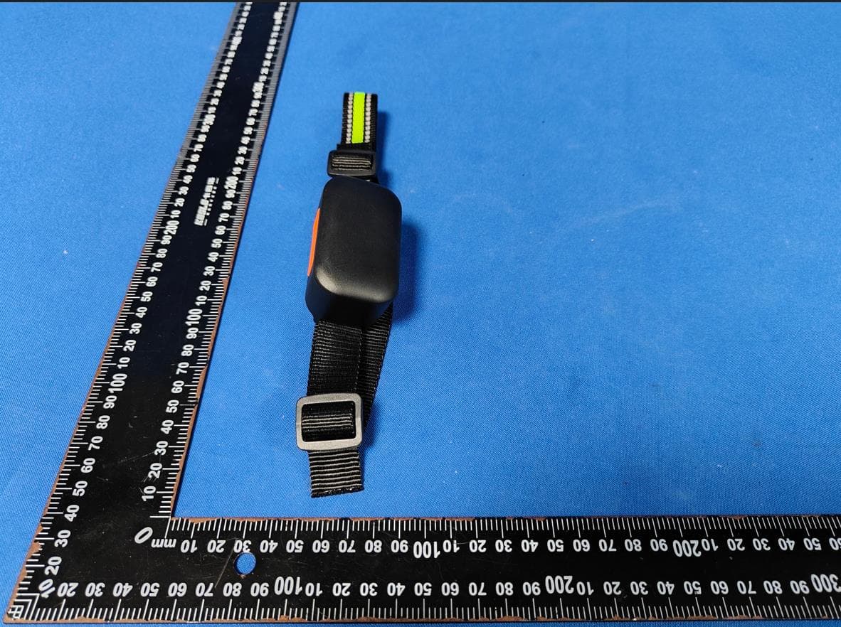 4G electronic fence - FCC ID 2BSYK-E10 - shenzhenshiyifuhengdianzishangwuyouxiangongsi (4)