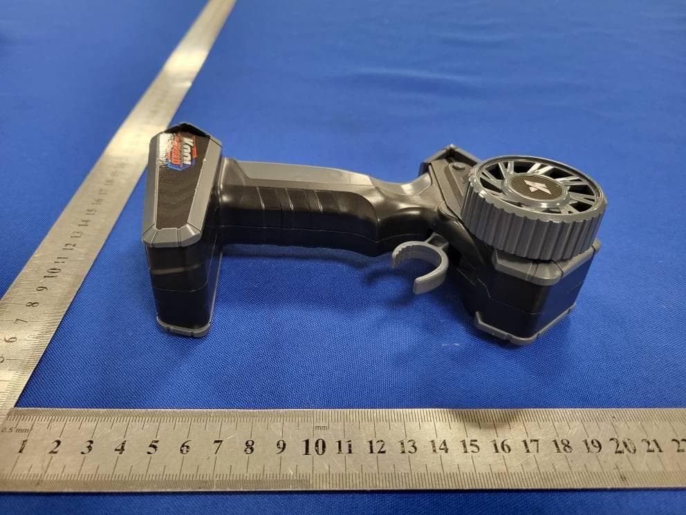 R/C Car - FCC ID 2BT28-10648T - P&C international development limited (2)