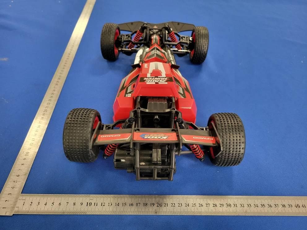 R/C Car - FCC ID 2BT28-10664R - P&C international development limited (5)