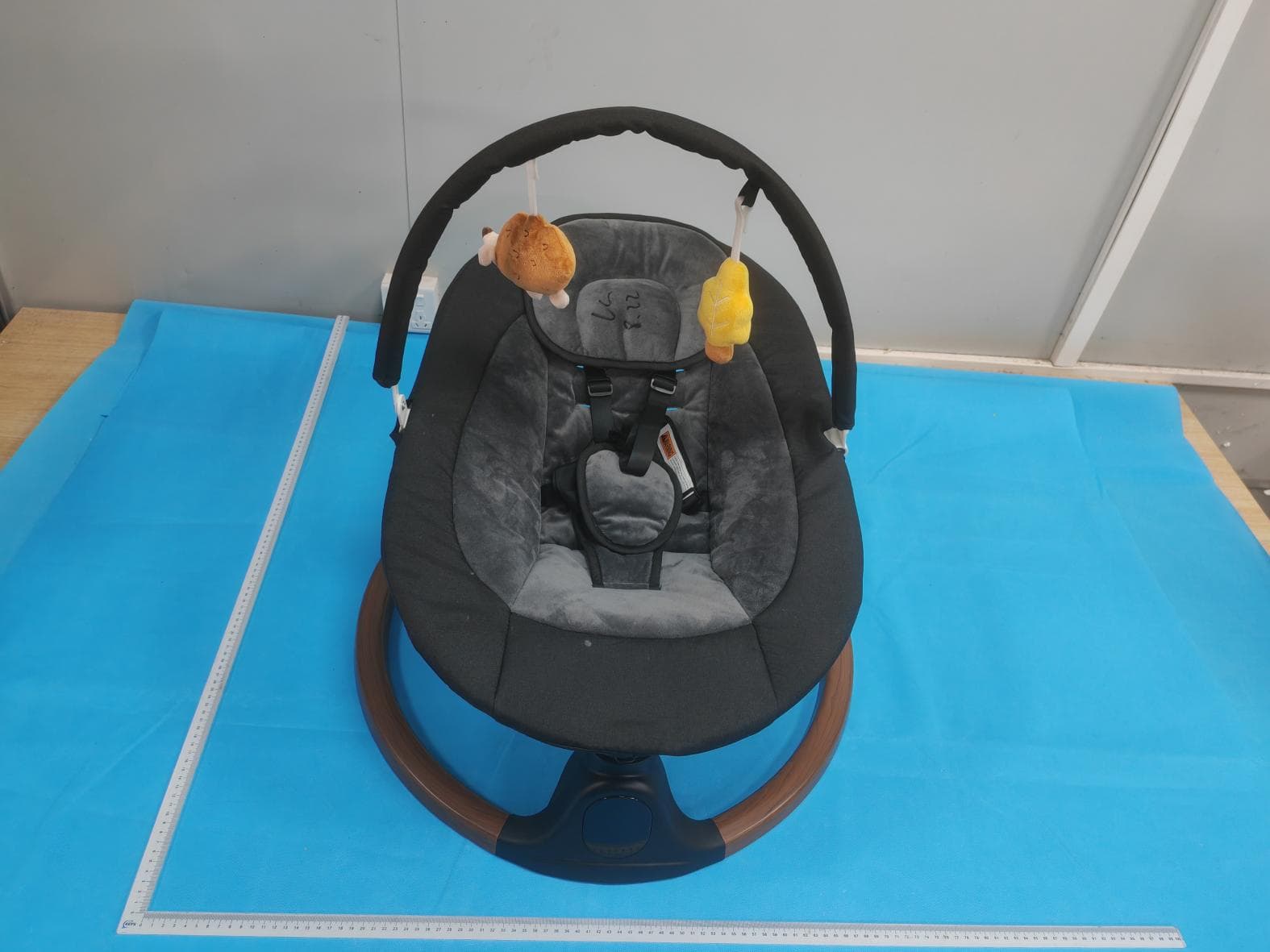 BABY SWING - FCC ID 2BT3B-T8029 - Guangzhou Zitong Baby Products Co., Ltd. (4)