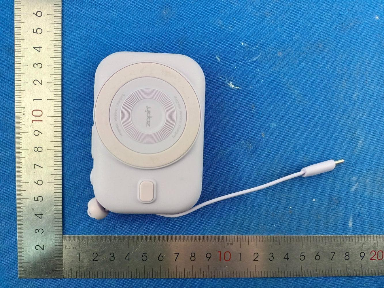Magnetic Wireless Charging Power Bank - FCC ID 2BT3U-HW32D - Shenzhen Youpi Network Technology Co.,Ltd
