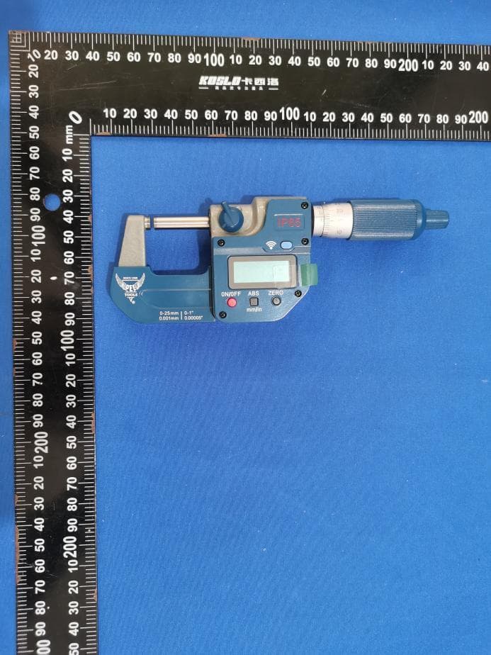 digital micrometer - FCC ID 2BT4E-4410-1105 - Products Engineering Corporation. (2)