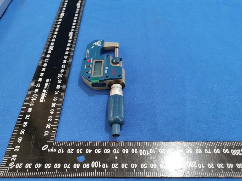 digital micrometer - FCC ID 2BT4E-4410-1105 - Products Engineering Corporation. (5)