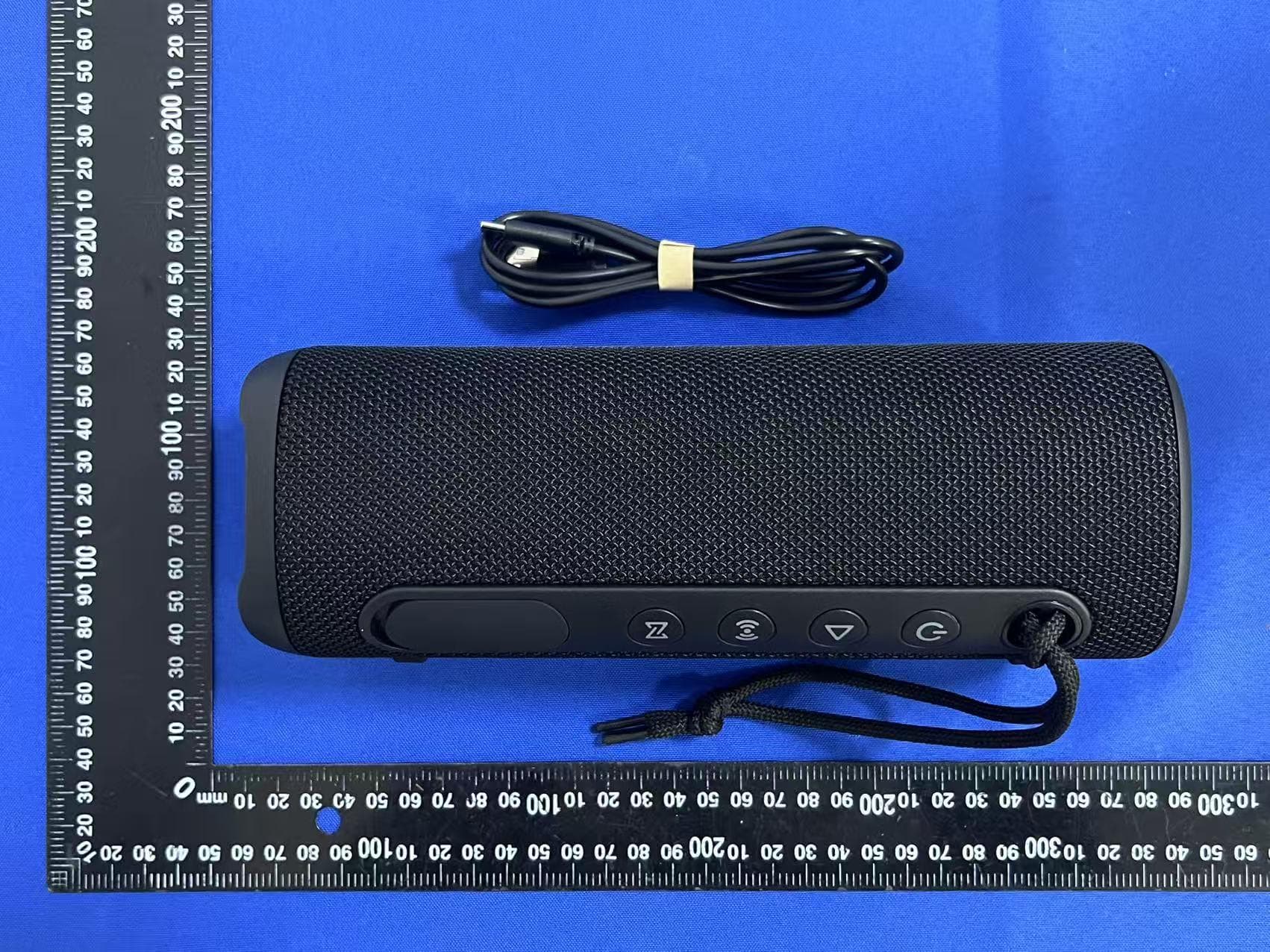 Portable Wireless Speaker - FCC ID 2BT56-BOOM1148 - Interactive Innovations, LLC (4)