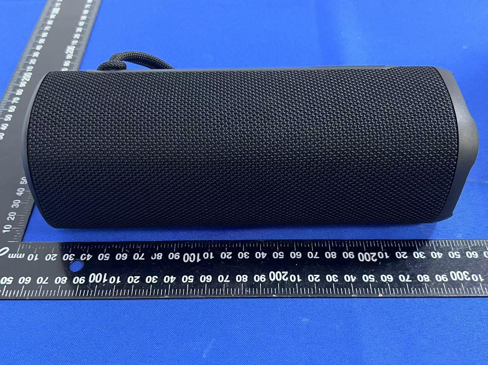 Portable Wireless Speaker - FCC ID 2BT56-BOOM1148 - Interactive Innovations, LLC