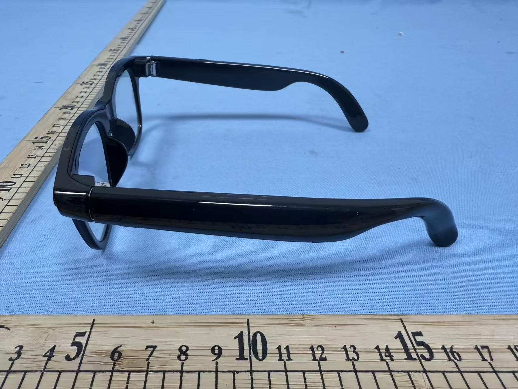 Bluetooth glasses - FCC ID 2BTA7-HQ508C - Dongguan Honger Electronic Technology CO.,Ltd (4)