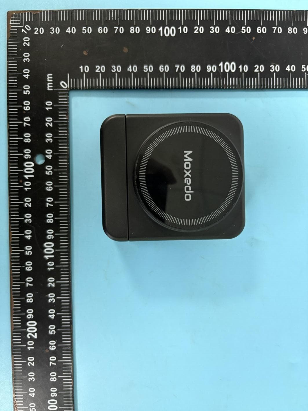 3-in-1 Magnetic Wireless Charger - FCC ID 2BTAD-YF-3 - Shenzhen Yuanwei Technology Co., Ltd. (3)