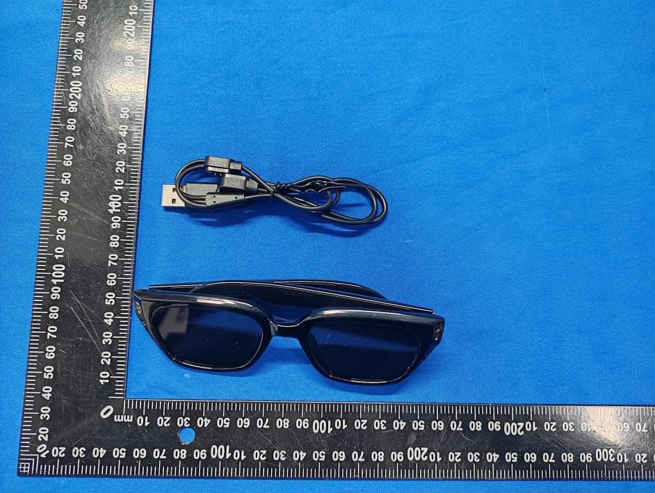 smart glasses - FCC ID 2BTAX-X01 - Shenzhen Dingchen New Technology Co., Ltd