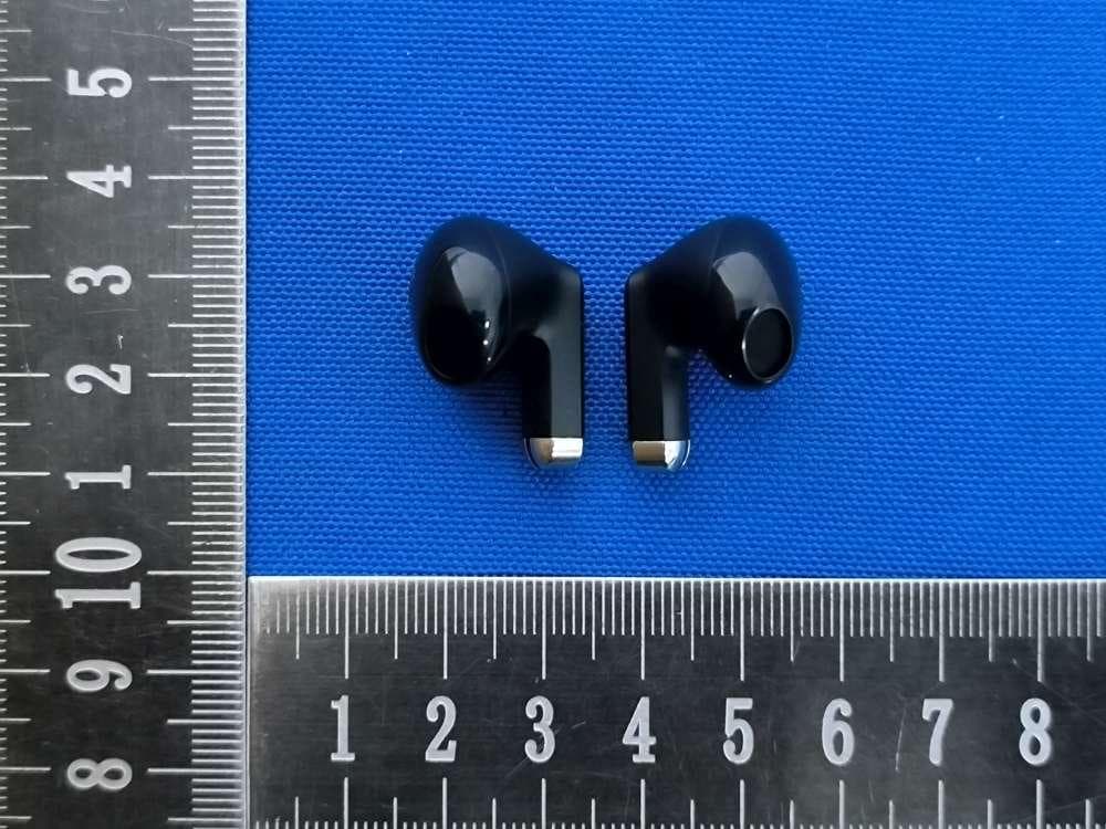 TWS Wireless headset - FCC ID 2BTCB-BIYOS0X25 - Dongguan Biyoso Digital Technology Co., Ltd. (2)