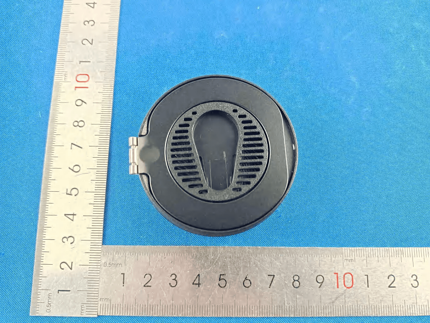 NovaWave Car Mount Built in Fan - FCC ID 2BTD7-CAR-P-1 - CIO Co.,Ltd.