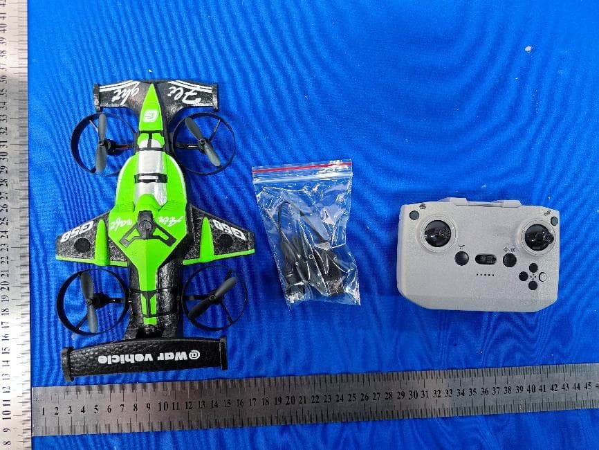 Remote Control Stunt Drift Aircraft - FCC ID 2BTDJ-CZ04 - K Toy Hub