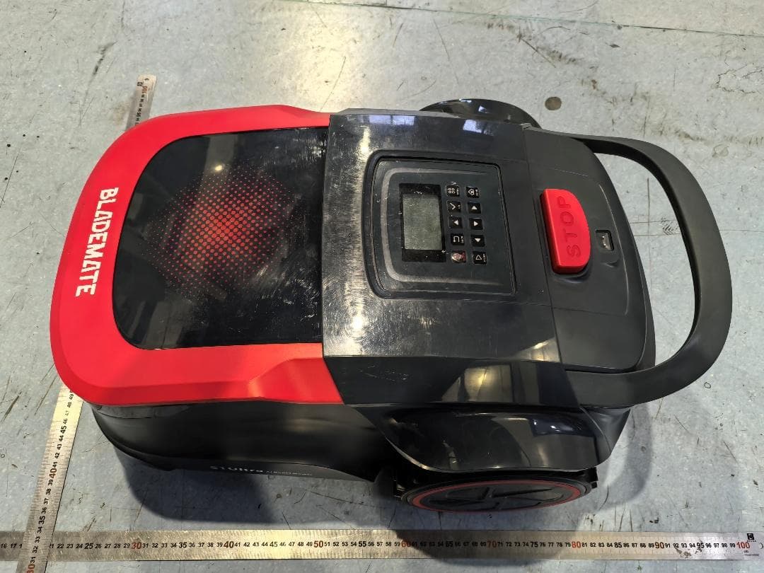 Intelligent Lawn Mower - FCC ID 2BTDL-S1ULTRAS1PRO - Kunshan Lantuo Intelligent Robot Co., Ltd (2)