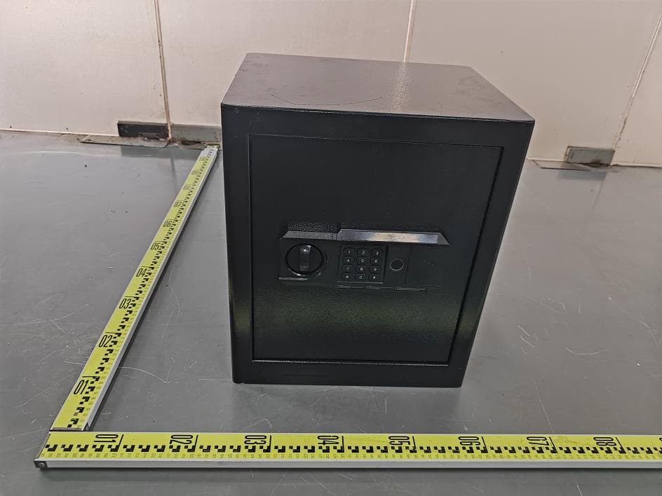 SAFE - FCC ID 2BTE9-EZ - NINGBO ANSOL CABINET CO.,LTD. (4)